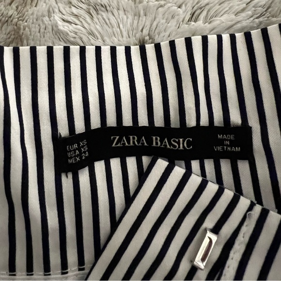 Zara Stripe Trouser Pants - Picture 2 of 3